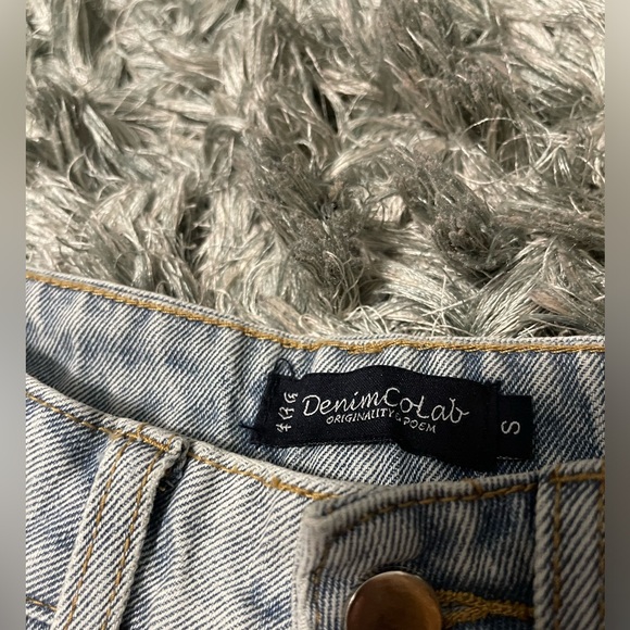 New Denim Colab Jeans - Picture 2 of 2